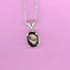 Sterling Silver w/9x7mm  3ct   BLACK STAR SAPPHIRE  Cabochon on an 18" Silver Chain